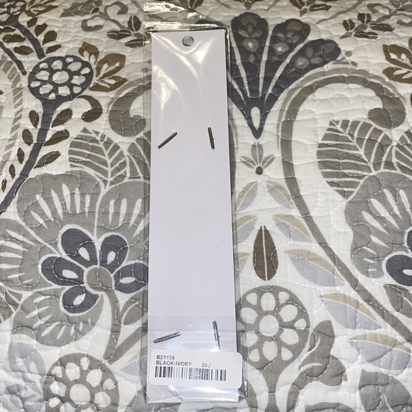 NWT Be U 38” Ivory Animal Print Watch Band for Apple Watch - Picture 4 of 5
